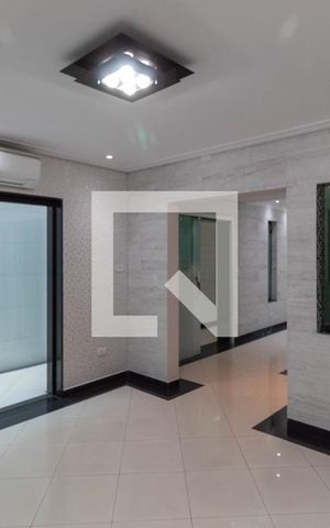 Casa à venda com 200m², 3 quartos e 2 vagas Casa à venda com 200m², 3 quartos e 2 vagasSala de Jantar