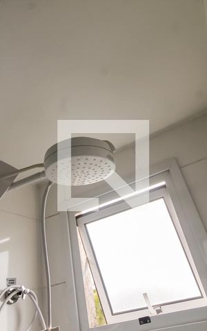 Apartamento à venda com 25m², 1 quarto e sem vaga Apartamento à venda com 25m², 1 quarto e sem vagaBanheiro da Suíte - chuveiro