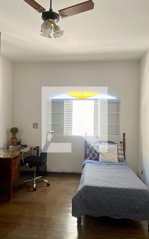 Casa à venda com 500m², 7 quartos e 3 vagas Casa à venda com 500m², 7 quartos e 3 vagasQuarto Suíte 4