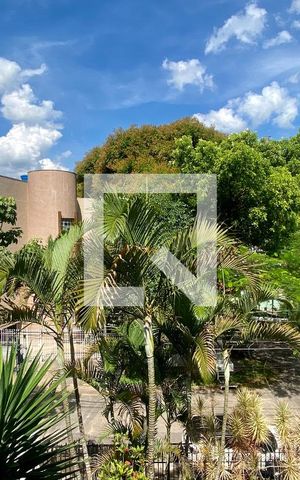 Casa à venda com 500m², 7 quartos e 3 vagas Casa à venda com 500m², 7 quartos e 3 vagasVista da Rua