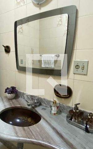 Casa para alugar com 500m², 7 quartos e 3 vagas Casa para alugar com 500m², 7 quartos e 3 vagasBanheiro Social
