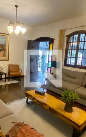 Casa para alugar com 500m², 7 quartos e 3 vagas Casa para alugar com 500m², 7 quartos e 3 vagasSala 1
