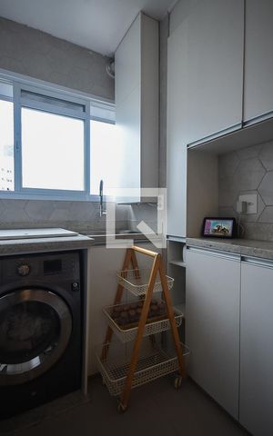 Apartamento à venda com 57m², 2 quartos e 1 vaga Apartamento à venda com 57m², 2 quartos e 1 vagaÁrea de Serviço