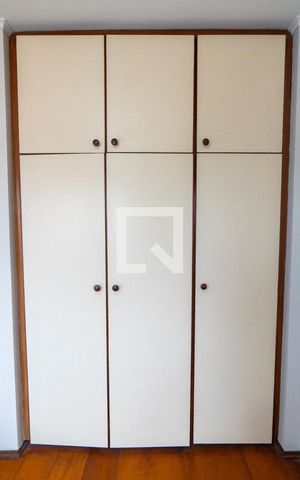 Apartamento à venda com 105m², 3 quartos e 2 vagas Apartamento à venda com 105m², 3 quartos e 2 vagasQuarto 2 - Armários