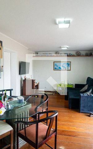 Apartamento à venda com 105m², 3 quartos e 2 vagas Apartamento à venda com 105m², 3 quartos e 2 vagasSala