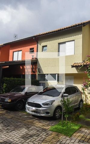Casa de condomínio para alugar com 110m², 3 quartos e 2 vagas Casa de condomínio para alugar com 110m², 3 quartos e 2 vagasFachada