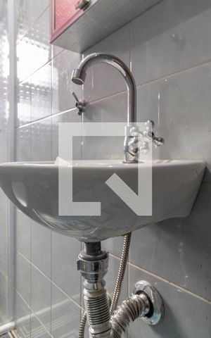Casa à venda com 175m², 5 quartos e 2 vagas Casa à venda com 175m², 5 quartos e 2 vagasBanheiro Suíte