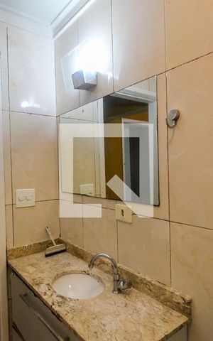Apartamento à venda com 58m², 2 quartos e 1 vaga Apartamento à venda com 58m², 2 quartos e 1 vagaBanheiro