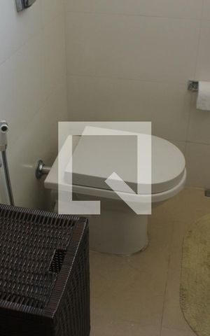 Casa à venda com 156m², 3 quartos e 2 vagasBanheiro da Suíte 1
