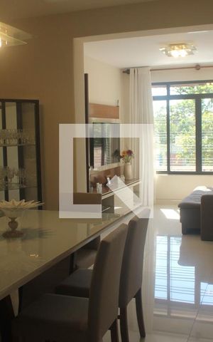 Casa à venda com 156m², 3 quartos e 2 vagasSala