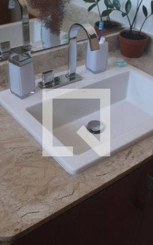 Casa à venda com 156m², 3 quartos e 2 vagasBanheiro da Suíte 1