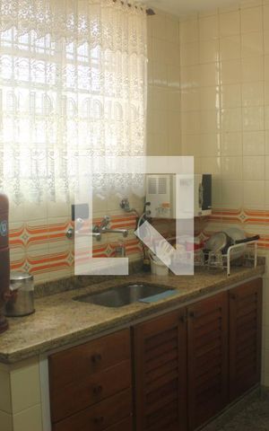 Casa à venda com 156m², 3 quartos e 2 vagasCozinha