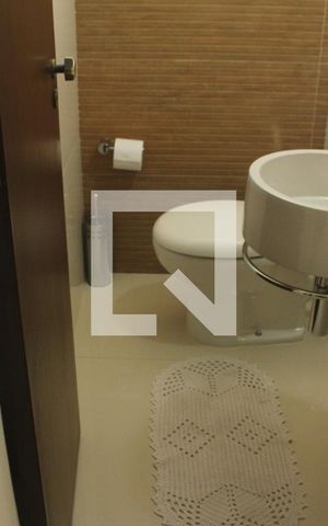 Casa à venda com 156m², 3 quartos e 2 vagasLavabo