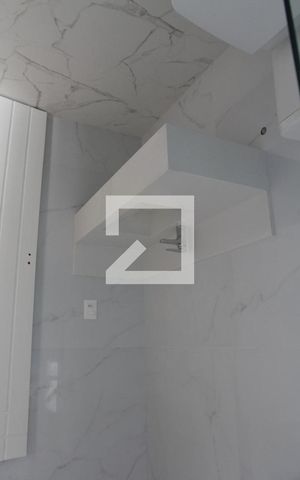 Casa à venda com 360m², 5 quartos e 4 vagasbanheiro da suite 02