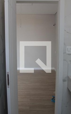 Casa à venda com 360m², 5 quartos e 4 vagasbanheiro da suite 04