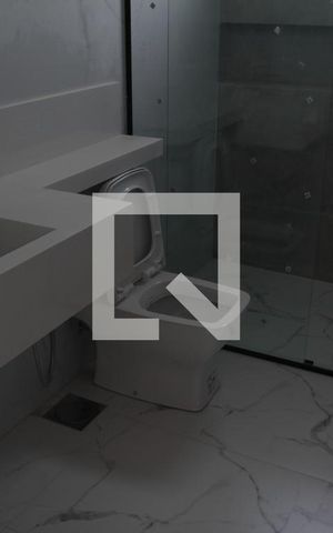 Casa à venda com 360m², 5 quartos e 4 vagasbanheiro da suite 01