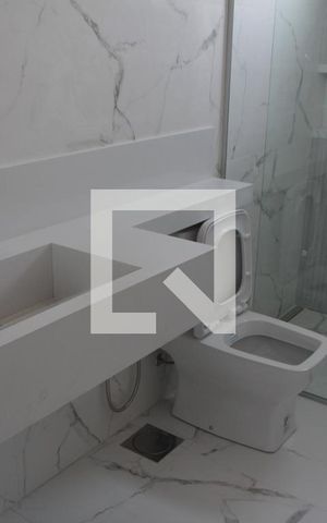 Casa à venda com 360m², 5 quartos e 4 vagasbanheiro da suite 03