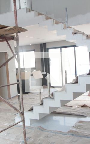 Casa à venda com 360m², 5 quartos e 4 vagassala