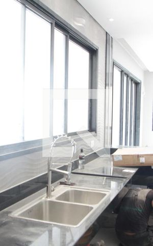 Casa à venda com 360m², 5 quartos e 4 vagascozinha