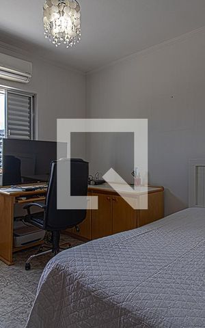 Casa para alugar com 220m², 3 quartos e 3 vagas Casa para alugar com 220m², 3 quartos e 3 vagasQuarto