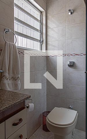 Casa para alugar com 220m², 3 quartos e 3 vagas Casa para alugar com 220m², 3 quartos e 3 vagasBanheiro suíte