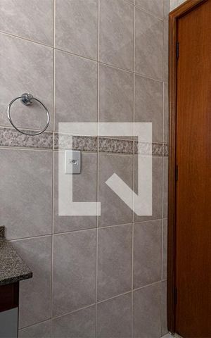 Casa para alugar com 220m², 3 quartos e 3 vagas Casa para alugar com 220m², 3 quartos e 3 vagasBanheiro social