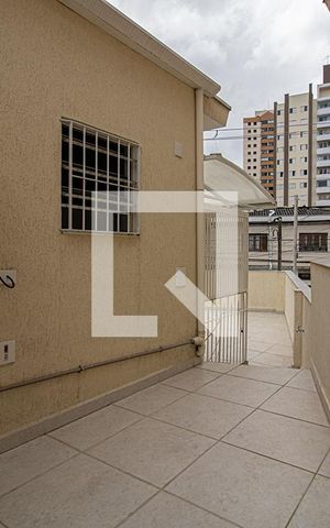Casa para alugar com 220m², 3 quartos e 3 vagas Casa para alugar com 220m², 3 quartos e 3 vagasÁrea no terraço reservada ao depósito