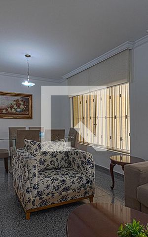 Casa para alugar com 220m², 3 quartos e 3 vagas Casa para alugar com 220m², 3 quartos e 3 vagasSala