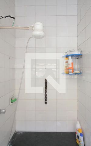Casa à venda com 360m², 4 quartos e 2 vagasBanheiro de Serviço