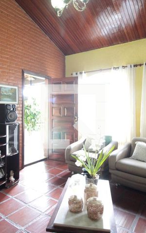 Casa à venda com 360m², 4 quartos e 2 vagasSala de Estar