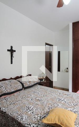 Casa à venda com 360m², 4 quartos e 2 vagasSuite