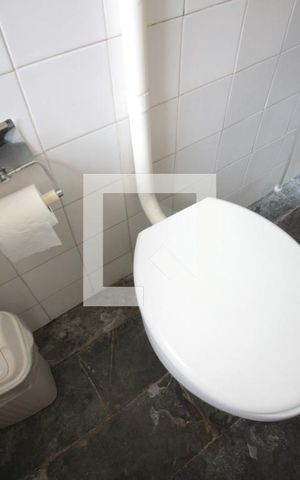 Casa à venda com 360m², 4 quartos e 2 vagasBanheiro de Serviço