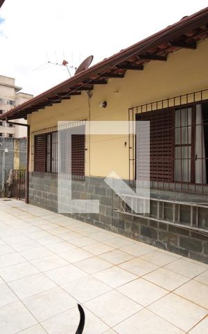 Casa à venda com 360m², 4 quartos e 2 vagasArea Externa