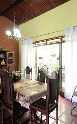 Casa à venda com 360m², 4 quartos e 2 vagasCopa