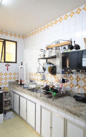 Casa à venda com 360m², 4 quartos e 2 vagasCozinha
