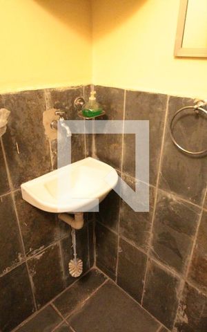 Casa à venda com 360m², 4 quartos e 2 vagasBanheiro da Garagem