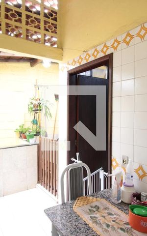 Casa à venda com 360m², 4 quartos e 2 vagasArea de Serviço