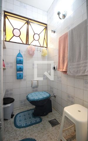 Casa à venda com 360m², 4 quartos e 2 vagasBanheiro Social