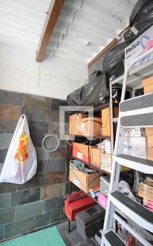 Casa à venda com 360m², 4 quartos e 2 vagasQuarto de Serviço