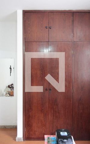 Casa à venda com 360m², 4 quartos e 2 vagasSuite