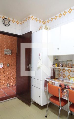 Casa à venda com 360m², 4 quartos e 2 vagasCozinha