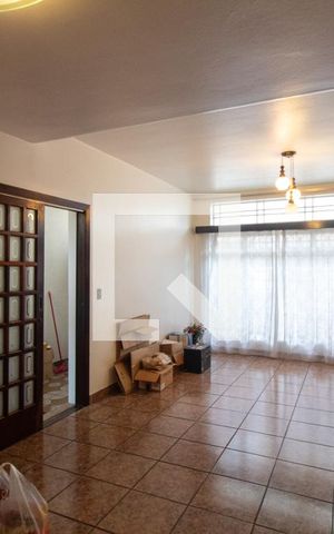 Casa à venda com 146m², 3 quartos e 2 vagas Casa à venda com 146m², 3 quartos e 2 vagasSala