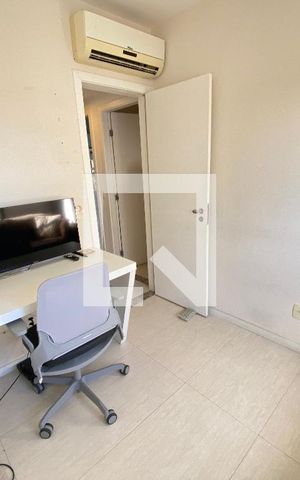 Apartamento para alugar com 84m², 3 quartos e 2 vagasEscritório