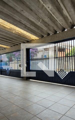 Casa à venda com 208m², 3 quartos e 3 vagas Casa à venda com 208m², 3 quartos e 3 vagasGaragem