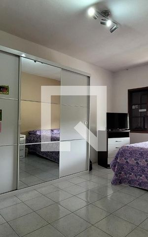 Casa à venda com 208m², 3 quartos e 3 vagas Casa à venda com 208m², 3 quartos e 3 vagasQuarto 2