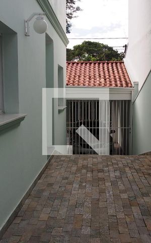 Casa à venda com 300m², 5 quartos e 4 vagasÁrea externa 