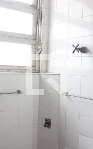 Apartamento para alugar com 90m², 2 quartos e sem vagaBanheiro de serviço