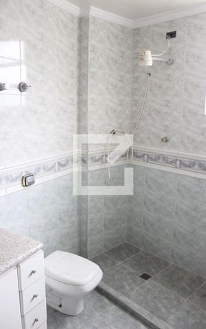 Apartamento para alugar com 90m², 2 quartos e sem vagaBanheiro