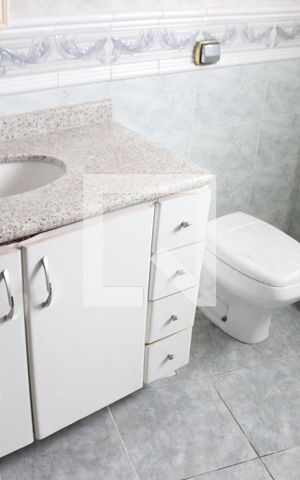 Apartamento para alugar com 90m², 2 quartos e sem vagaBanheiro