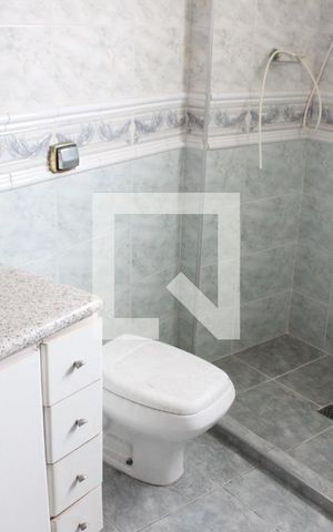 Apartamento para alugar com 90m², 2 quartos e sem vagaBanheiro